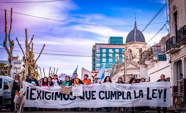 Masiva movilización para exigir la aplicación de la ley de financiamiento universitario | Infoeme