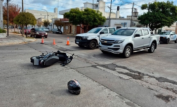Imagen de la nota: Una joven herida en un choque entre una moto y una camioneta