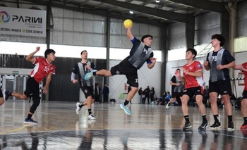 Imagen de la nota: Estudiantes fue local en dos gimnasios para una extensa jornada