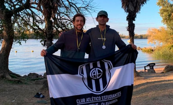 Imagen de la nota: Canotaje: “bataraces” corrieron la Regata “Vuelta al Río Carabelas”