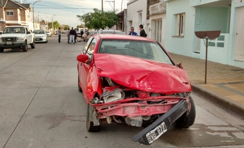 Imagen de la nota: Una mujer herida tras triple choque entre automóviles