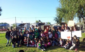 Imagen de la nota: Jóvenes solidarios en el barrio Trabajadores