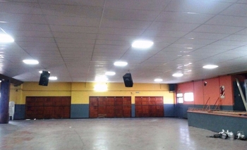 Imagen de la nota: Personal del Reba clausuró el salón de baile de El Fortín 