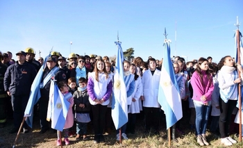 Imagen de la nota: La jura de la Bandera se realizará en el Regimiento 