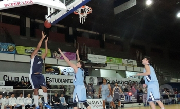 Imagen de la nota: Perdió con Bahía pero se metió en Semis