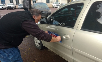 Se entregaron las identificaciones a los taxistas Imagen de la nota: Se entregaron las identificaciones a los taxistas