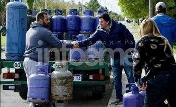 Imagen de la nota: Más de 300 vecinos accedieron a la garrafa social