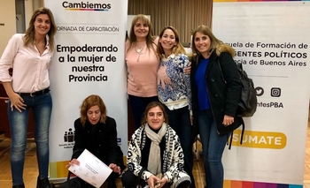 Imagen de la nota: Funcionarias y concejales en una capacitación en Bolívar