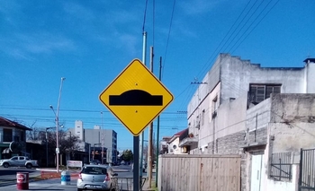 Imagen de la nota: Instalaron cartelería en las rotondas de la ciudad