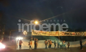 Imagen de la nota: Vecinos de barrio AOMA volvieron a pedir asfalto