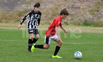 Imagen de la nota: Torneo Regional Juvenil: Liniers se llevó todo del Parque Guerrero