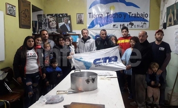 Repudian el accionar de la policía en una olla popular  Imagen de la nota: Repudian el accionar de la policía en una olla popular