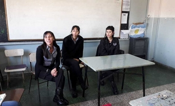 Agentes penitenciarios brindaron una charla en el ISDF N° 22 Imagen de la nota: Agentes penitenciarios brindaron una charla en el ISDF N° 22