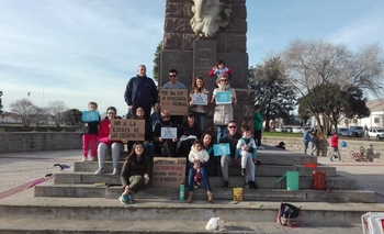 Imagen de la nota: Autoconvocados UVA de Olavarría y una “mateada patriótica”