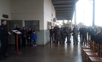 Homenaje al penitenciario que murió en un accidente Imagen de la nota: Homenaje al penitenciario que murió en un accidente