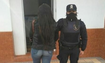 Intentó ingresar droga en una bolsa con pollo Imagen de la nota: Intentó ingresar droga en una bolsa con pollo