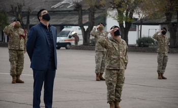 Imagen de la nota: Acto por el Día de la Bandera en el Regimiento local