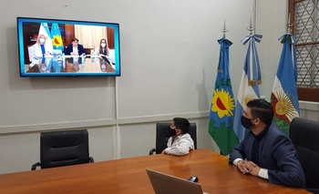 Imagen de la nota: Galli y alumno de Santa Luisa fueron parte del acto oficial