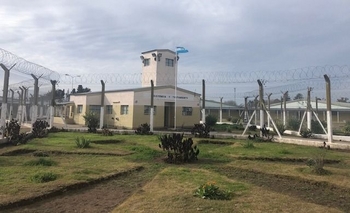 Nuevo mástil en honor a Belgrano en la Unidad N° 38 Imagen de la nota: Nuevo mástil en honor a Belgrano en la Unidad N° 38