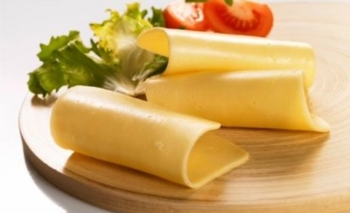 Imagen de la nota: La ANMAT prohibió una marca de queso tybo