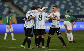 Imagen de la nota: Argentina cerró la Etapa de Grupos con goleada