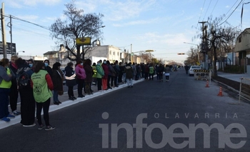 Imagen de la nota: Manifestación y “abrazo simbólico” al Hospital