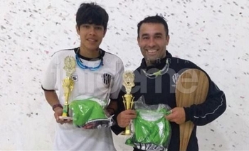 Imagen de la nota: Los trinquetes de Hinojo y Sierra Chica recibieron a los pelotaris