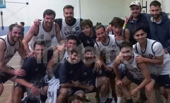 Imagen de la nota: Racing se quedó con el “1” en la Maxiliga