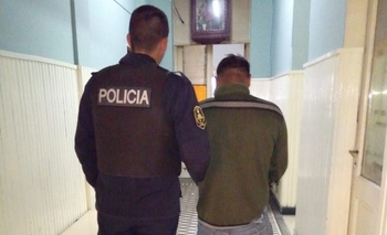 Imagen de la nota: Robaba tejas de una casa y fue aprehendido