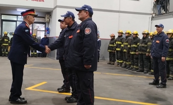Imagen de la nota: Con distinciones y ascensos, los Bomberos celebraron su día