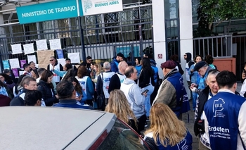 Imagen de la nota: Los docentes reclamaron una 