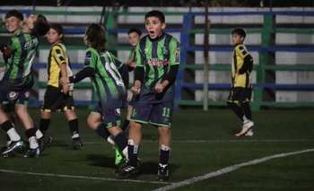 Imagen de la nota: Torneo Interligas Juvenil: Embajadores goleó 