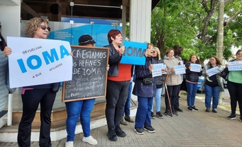 Imagen de la nota: Afiliados autoconvocados de IOMA exigen debate en la Legislatura