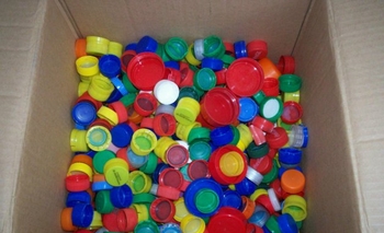 Las tapitas ayudan a Santino Imagen de la nota: Las tapitas ayudan a Santino