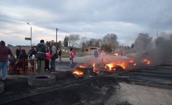 Imagen de la nota: Ante la falta de respuestas, vuelven a manifestarse cortando calles