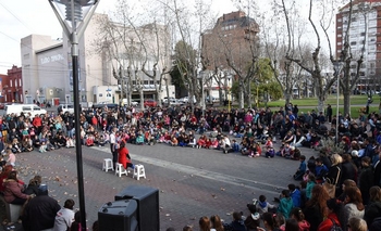 Fantástico cierre del Festival de Circo Callejero, niños felices Imagen de la nota: Fantástico cierre del Festival de Circo Callejero, niños felices