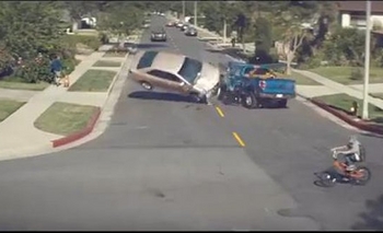 Imagen de la nota: Ningún mensaje vale una vida: dura campaña sobre el uso del celular al manejar