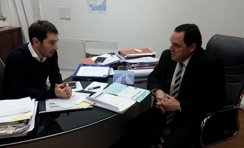 Imagen de la nota: El Senador Vitale reunido por la autovía en la Ruta 3