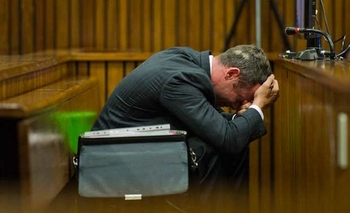 Oscar Pistorius: condenado por el asesinato de su novia Imagen de la nota: Oscar Pistorius: condenado por el asesinato de su novia