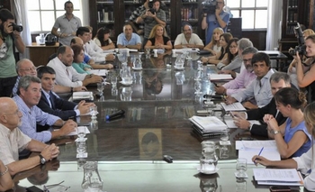Imagen de la nota: Estatales: Provincia ofreció 13,9% y los gremios rechazaron
