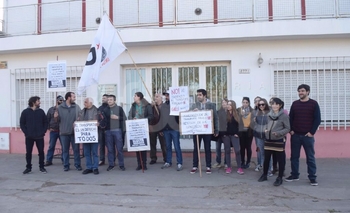Imagen de la nota: Se manifestaron frente a la empresa Nuevo Bus