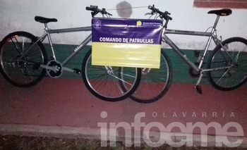 Ciclista demorado: llevaba otra bici de tiro y un cuchillo  Imagen de la nota: Ciclista demorado: llevaba otra bici de tiro y un cuchillo
