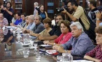Provincia convocó a los docentes a reunión paritaria Imagen de la nota: Provincia convocó a los docentes a reunión paritaria