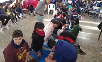 Imagen de la nota: Realizaron una capacitación de RCP en la Escuela Agropecuaria