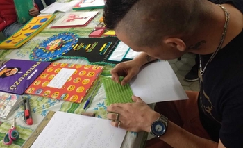 Internos de la Unidad 38 confeccionaron una tabla periódica en Braille Imagen de la nota: Internos de la Unidad 38 confeccionaron una tabla periódica en Braille