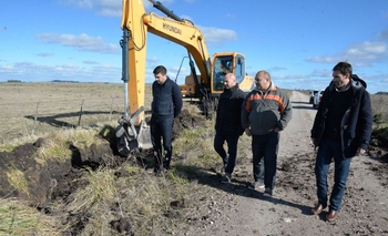 Galli y funcionarios recorrieron obras en caminos rurales Imagen de la nota: Galli y funcionarios recorrieron obras en caminos rurales