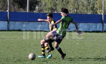 Imagen de la nota: Embajadores sumó y sigue con chances de clasificación