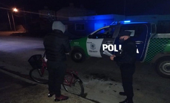 Imagen de la nota: Los descubrieron jugando al fútbol: demorados