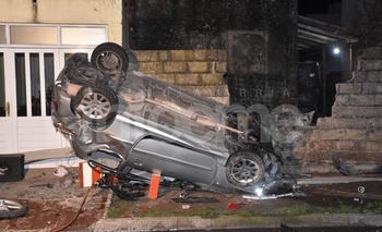 Imagen de la nota: Impactante choque entre un auto y una moto
