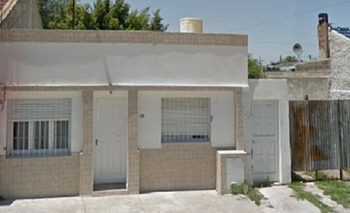 Imagen de la nota: Violento robo: golpearon a una mujer y se llevaron plata 